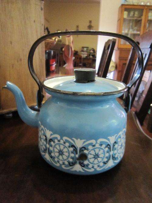Retro Finel Enamel Teapot