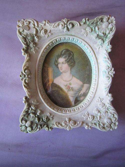 SMALL ORNATELY FRAMED PRINT