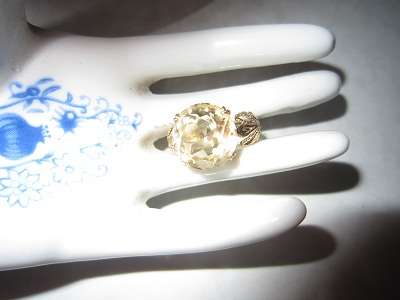 VINTAGE 9CT GOLD RING WITH BEAUTIFUL CITRINE  ITEM NO 163