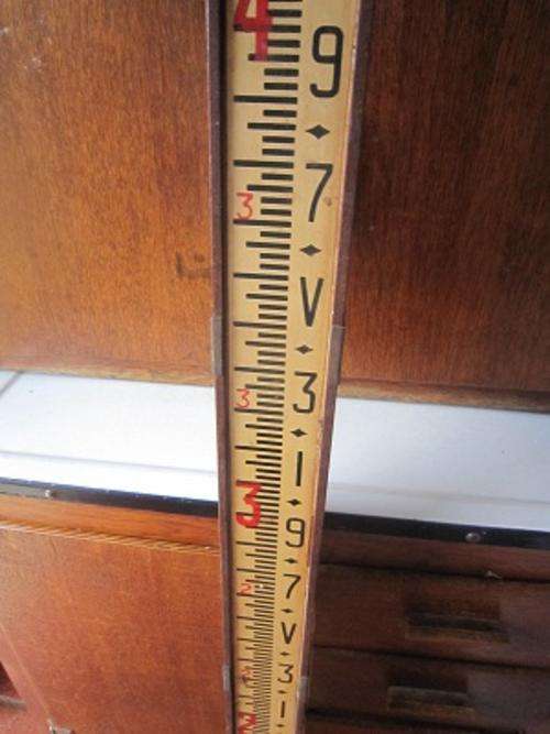 VINTAGE SURVEYORS WOODEN MEASURING ROD 4.5M ITEM NO 215