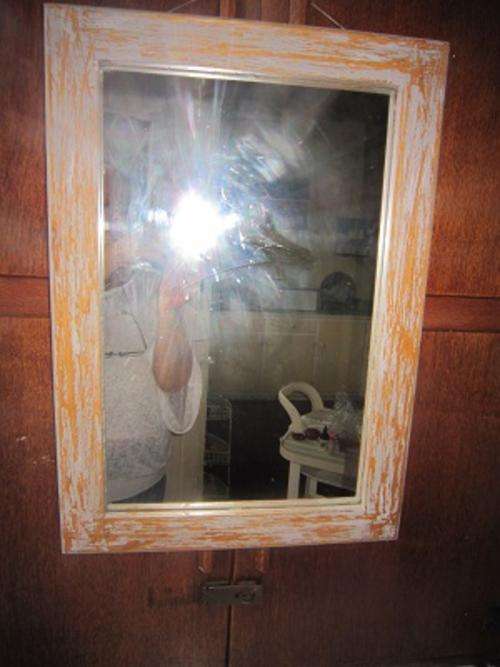 DISTRESSED DOVE GREY AND OAK MIRROR  ITEM NO