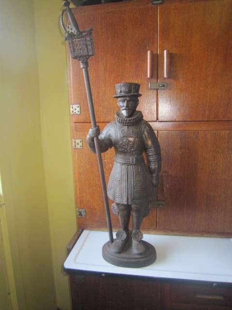 HUGE CAST IRON "BEEFEATER" FIRESIDE STATUE WITH FIRE IRON ETC  ITEM NO 982
