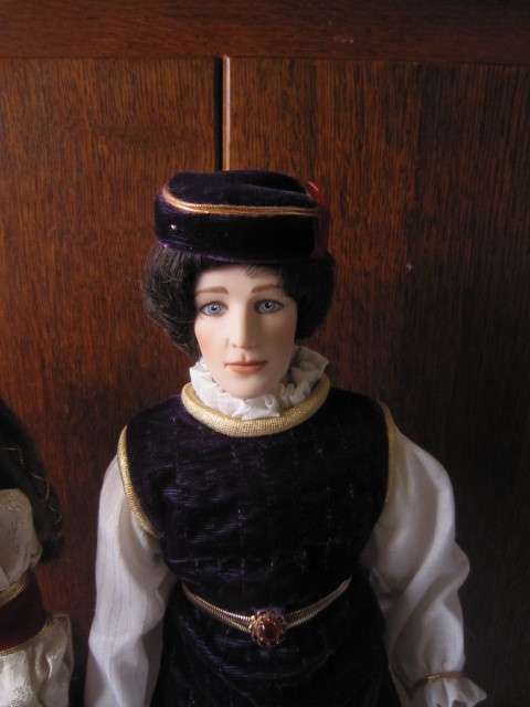 FRANKLIN MINT HEIRLOOM "ROMEO AND JULIETTE" DOLLS ITEM NOS 2070 AND 2071