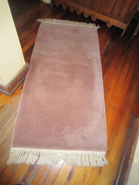 2 STUNNING DUSKY PINK CHINESE RUGS  ITEM NO 2087. Less 15% off marked price