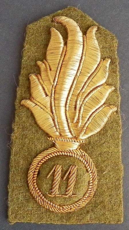 Very Nice WWII Italian 11th Grenadiers Officers Tropical Cap Badge