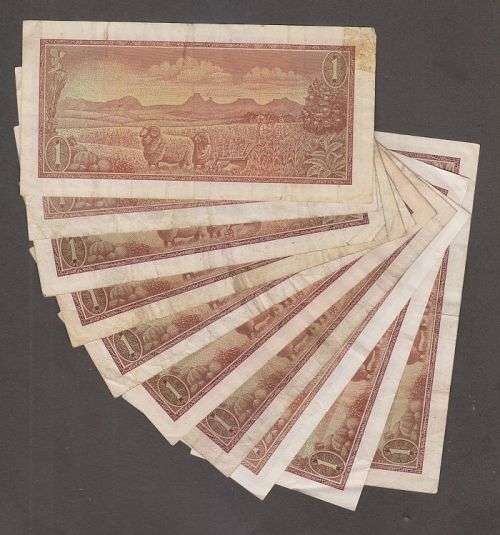 SOUTH AFRICA TW De JONGH ONE RAND BANKNOTES x 10 - LARGER TYPE