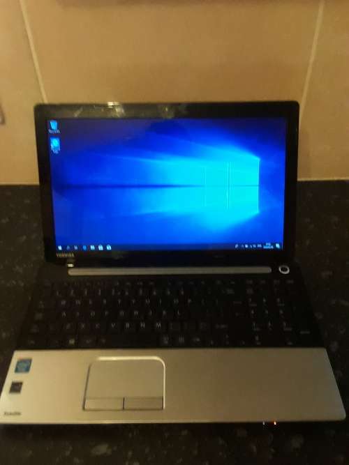 TOSHIBA SATELLITE C50-A0402 LAPTOP