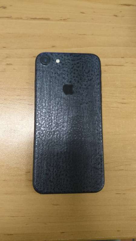 Iphone 7 - 128gb *FREE Shipping