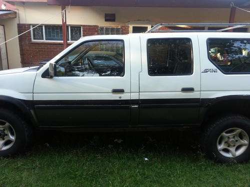 NISSAN SANI 4X4 3L V6 DOUBLE CAB