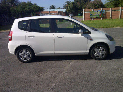 ***LATE ENTRY*** HONDA JAZZ 1.4 MAN GOOD COND