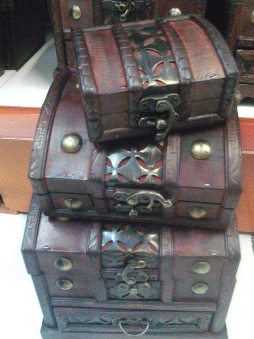 3 in 1 Box Special to collect  have antique look wensday special