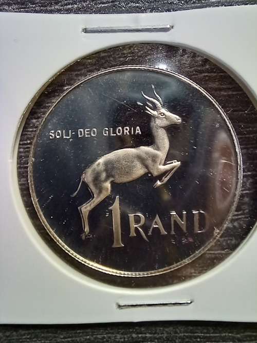 Beautiful 1982 Proof Silver R1 In Coin Flip