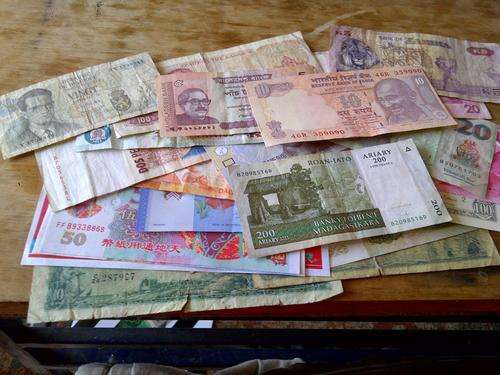 BIG BULK SALE - 28 CIRCULATED BANK NOTES. SEE DETAILS BELOW