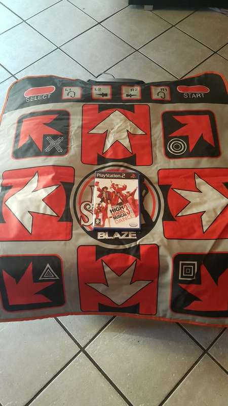 Crazy R1 - Dance mat + High School Musical 3 Senior year Dance  for PS2