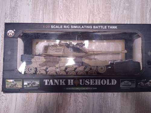 1:20 Scale R/C Simulating Battle Tank