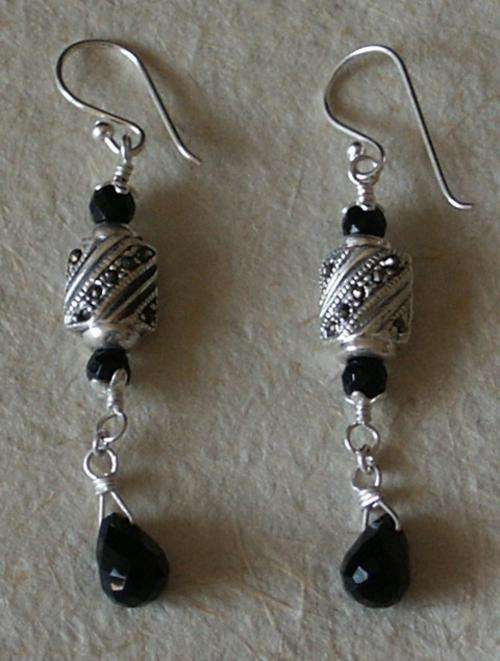 STERLING SILVER AND ONYX EARRINGS