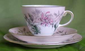 Royal Grafton Pink Chrysanthemum TRIO