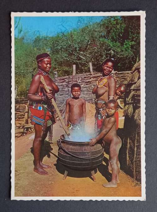 Arthur English South African POSTCARD - Zulu Family