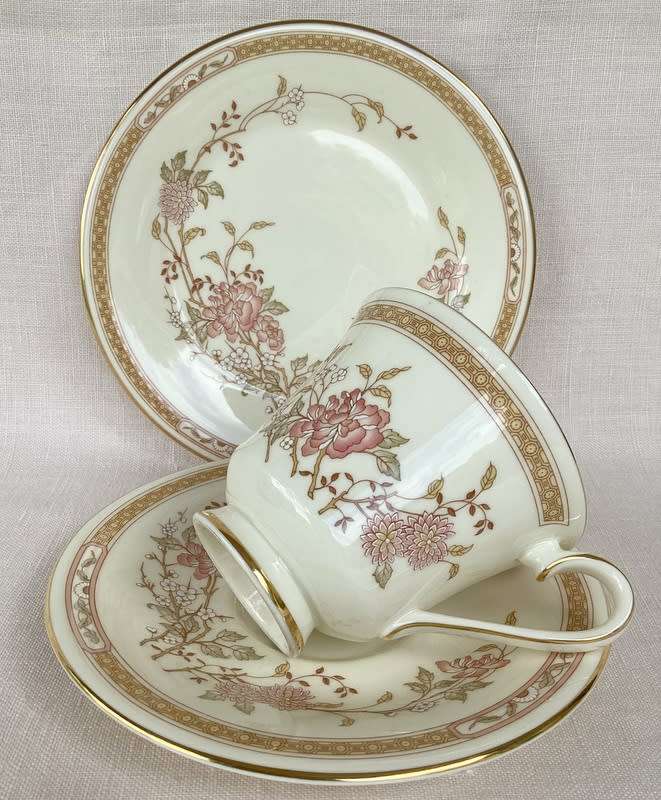 ROYAL DOULTON Lisette Trio