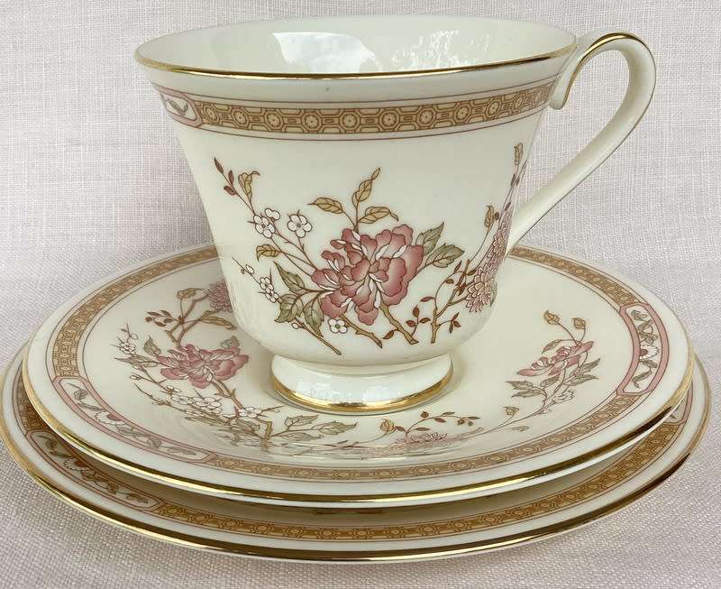 ROYAL DOULTON Lisette Trio