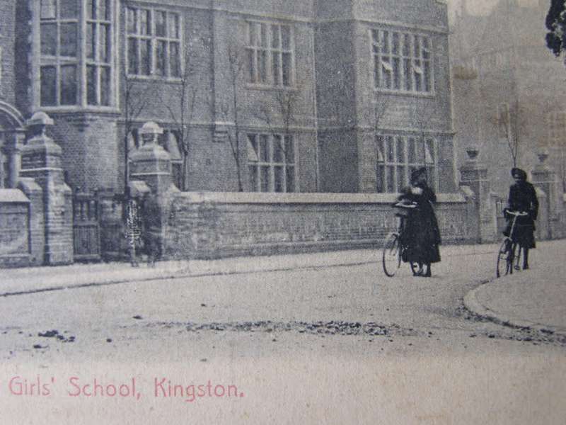 Antique British POSTCARD - Tiffins` Girls` School, Kingston (reign of Edward VII)