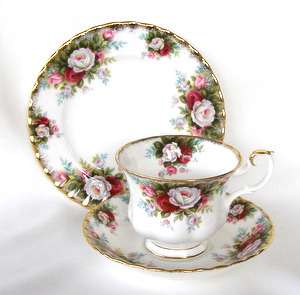 ROYAL ALBERT Celebration Trio