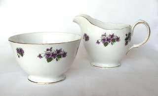 QUEEN ANNE Milk & Sugar with Violets