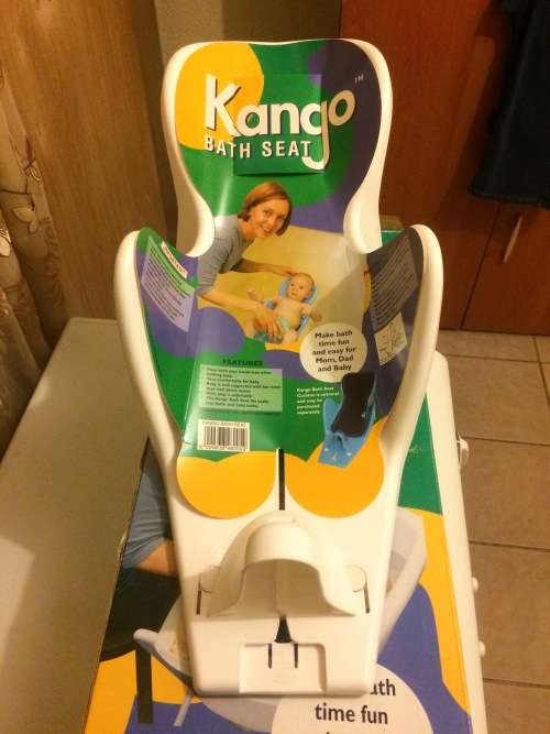 Marked down!! New Kango baby bath seat