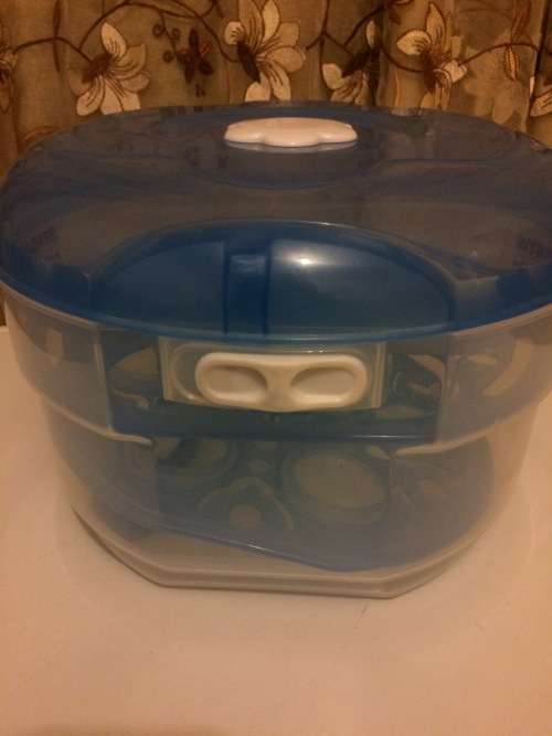Marked Down!! New Snookums bottle sterilizer with extra