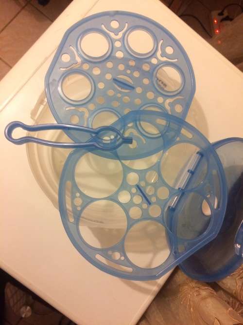 Marked Down!! New Snookums bottle sterilizer with extra