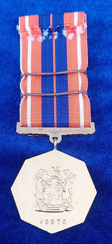 - Scarcer Pro Patria Medal (Full Size) with 2 x Service Clasps (Nr 40870)-