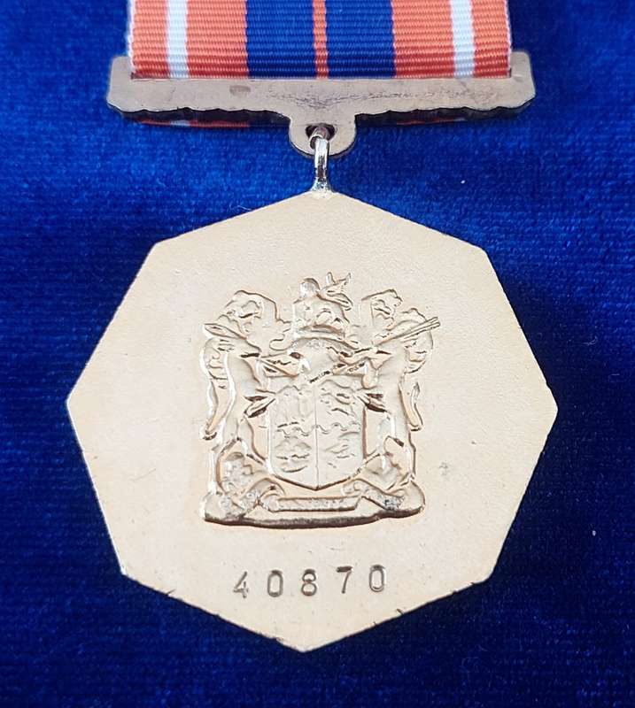 - Scarcer Pro Patria Medal (Full Size) with 2 x Service Clasps (Nr 40870)-