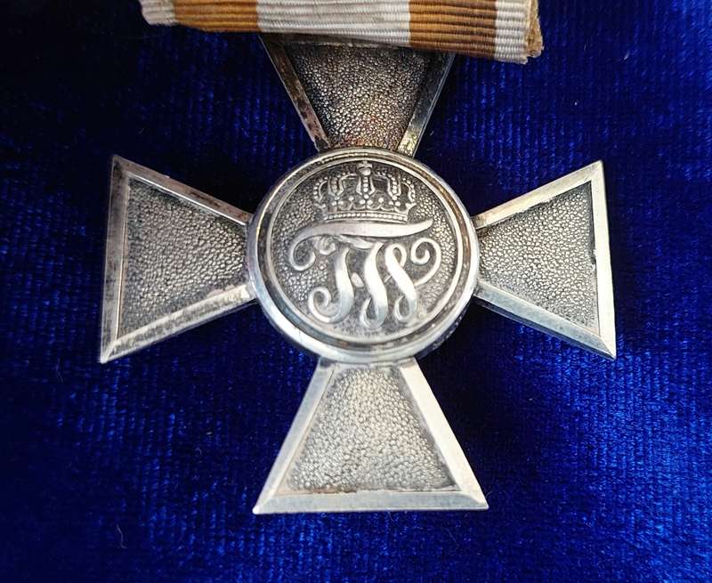 - Scarcer Prussia Kingdom, An Order of the Red Eagle, 4th Class Cross -