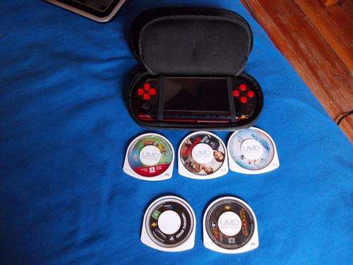 Sony PSP 3000 Special edition with latest firmware+ 3 UMD games+ 2 UMD movies! Urgent Sale 1 week!
