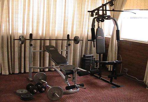 Complete Trojan Gym: Universal, Bench, Dumbles, Z and flat bar and weights