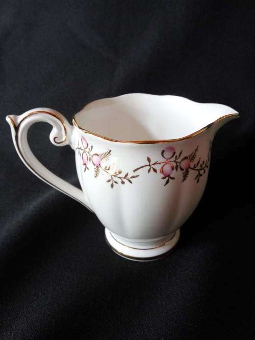 Queen Ann : 1950's : Milk jug and sugar bowl