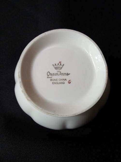 Queen Ann : 1950's : Milk jug and sugar bowl