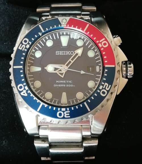 Seiko Kinetic Diver's 200m SKA369P1 Pepsi Bezel