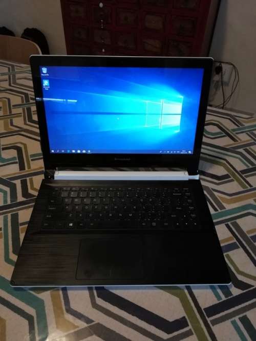 Lenovo Flex 2, core i3-4030U, 4 gb Ram, 1 TB HD, KB backlight, 14" touch screen