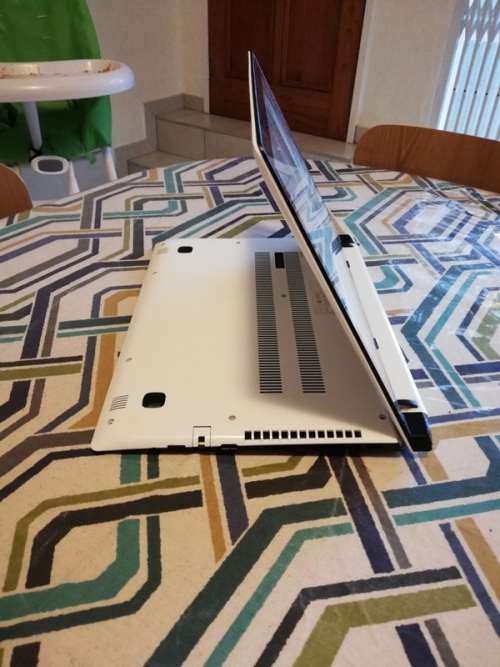 Lenovo Flex 2, core i3-4030U, 4 gb Ram, 1 TB HD, KB backlight, 14" touch screen
