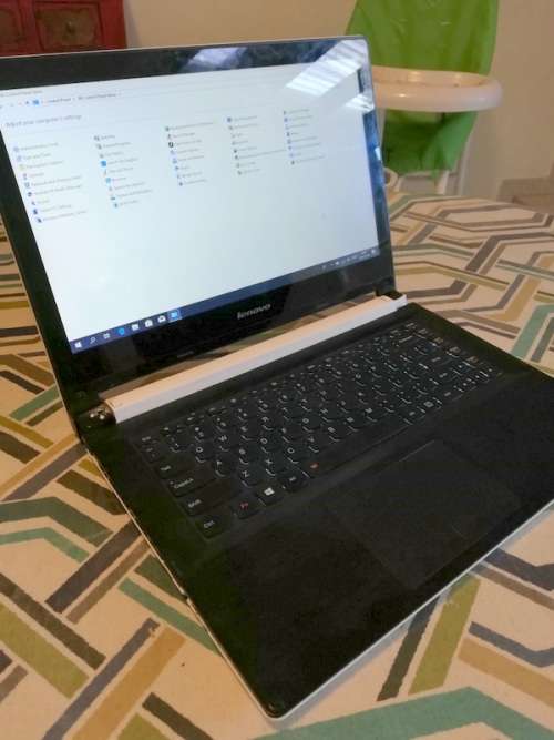Lenovo Flex 2, core i3-4030U, 4 gb Ram, 1 TB HD, KB backlight, 14" touch screen