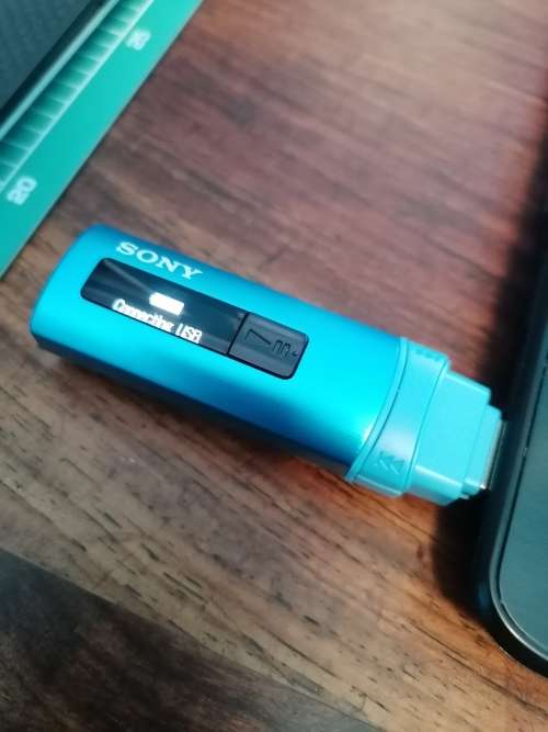 Sony Walkman with built in usb - 4GB