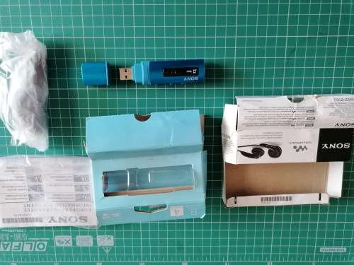 Sony Walkman with built in usb - 4GB