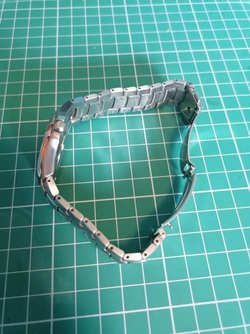 Blue Seiko Quartz with date, steel bracelet