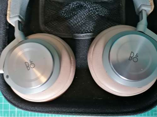 Bang & Olufsen Beoplay H9 1st gen Active Noise Cancelling Headphones