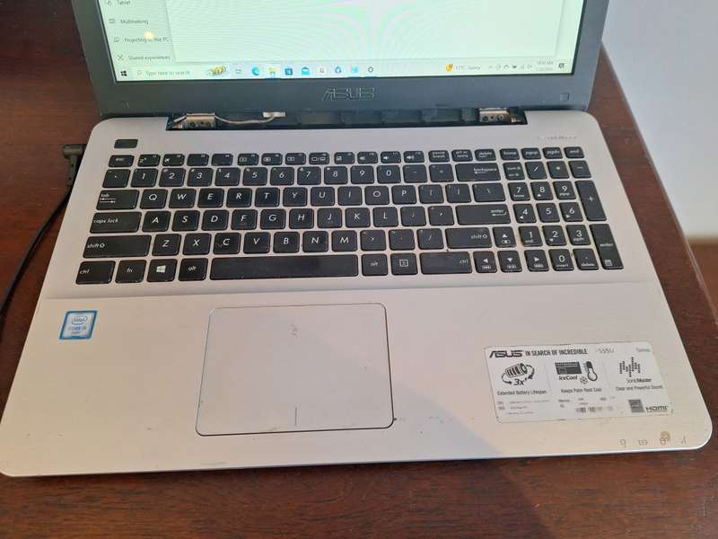 Asus X555UA laptop