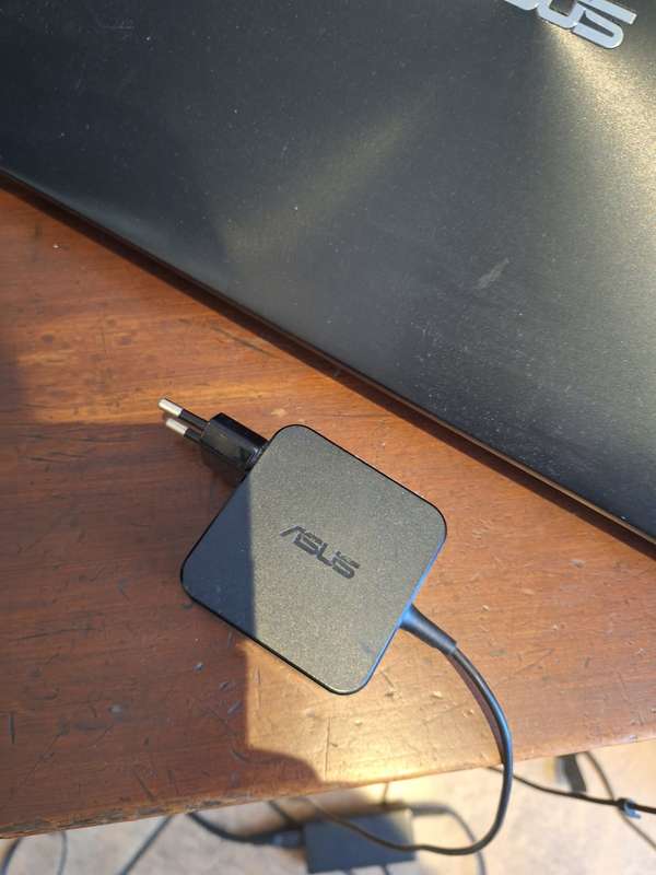 Asus X555UA laptop