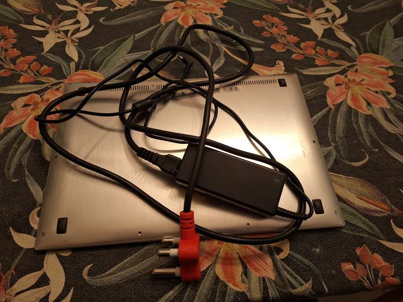 ASUS Zenbook UX31E - not working, for spares