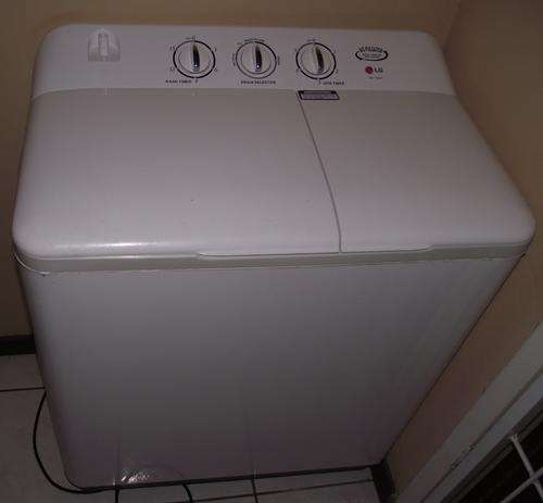 LG Twin Tub Model WP 720 NP