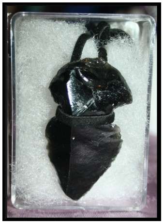 BLACK OBSIDIAN ARROWHEAD NECKLACE! - Medium size